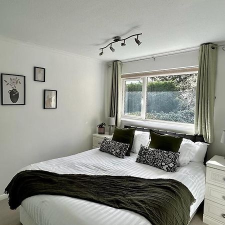 Stylish 3 Bed House Hitchin Villa ภายนอก รูปภาพ