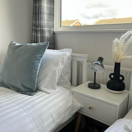 Stylish 3 Bed House Hitchin Villa ภายนอก รูปภาพ