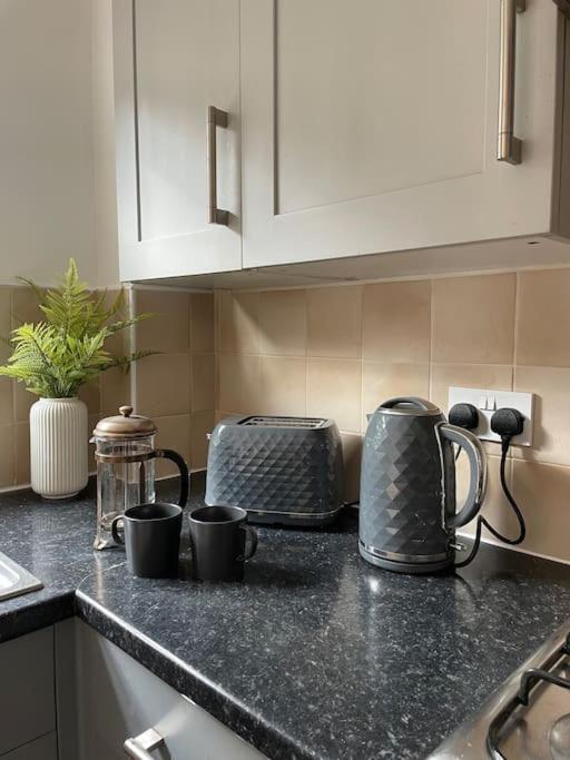 Stylish 3 Bed House Hitchin Villa ภายนอก รูปภาพ
